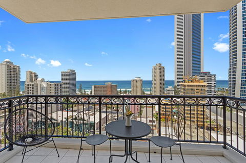 Chevron Renaissance Ocean View - Tourism Brisbane 0