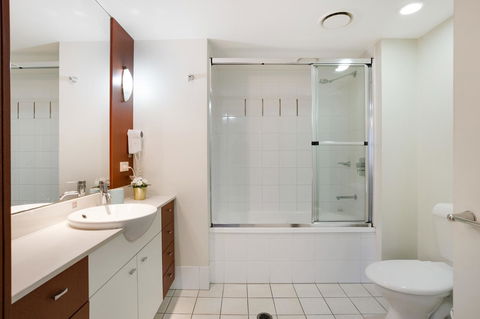 Chevron Renaissance Ocean View - Tourism Brisbane 5
