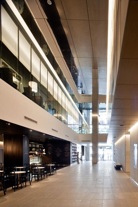 Hilton Surfers Paradise Hotel & Residences - Tourism Brisbane 24
