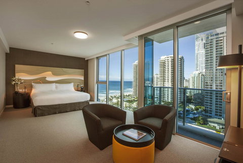 Hilton Surfers Paradise Hotel & Residences - Tourism Brisbane 6
