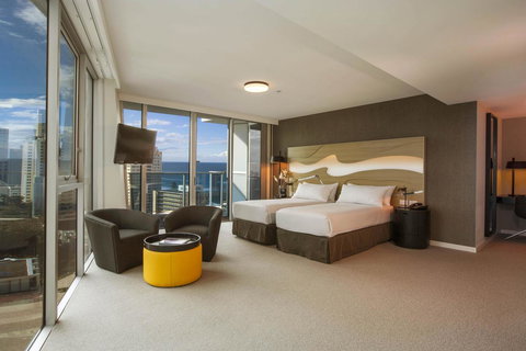 Hilton Surfers Paradise Hotel & Residences - Tourism Brisbane 8