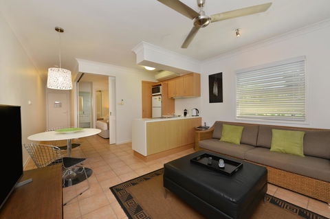 Port Douglas Apartments - Adults Only Oasis - Tourism Brisbane 7