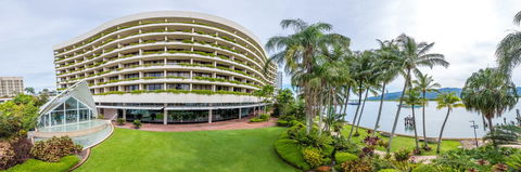 Hilton Cairns - Brisbane Tourism 18