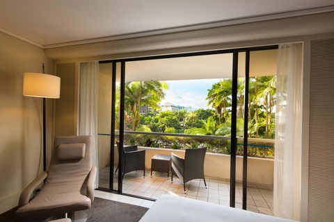 Hilton Cairns - Brisbane Tourism 10