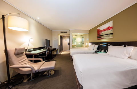 Hilton Cairns - Brisbane Tourism 11