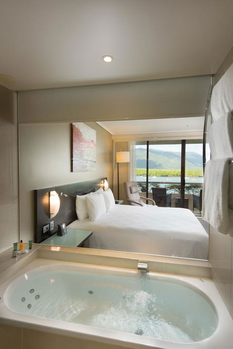 Hilton Cairns - Brisbane Tourism 2