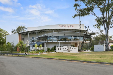Fountain View Estate - We Accommodate - Brisbane Tourism 17