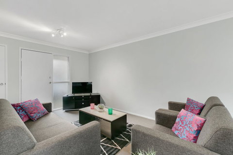 Fountain View Estate - We Accommodate - Brisbane Tourism 18
