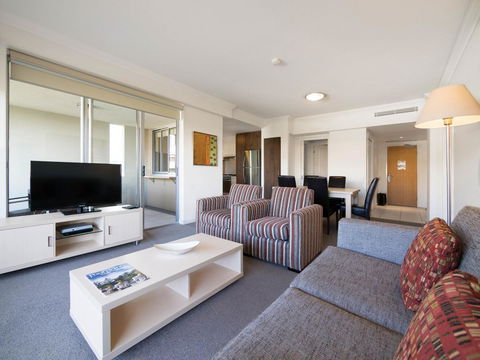 Oaks Brisbane Mews Suites - Brisbane Tourism 3