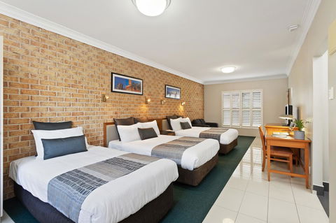 Coopers Colonial Motel - Brisbane Tourism 9
