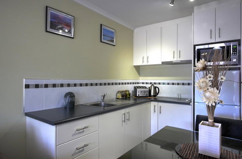 Ficifolia Lodge - Tourism Brisbane 9