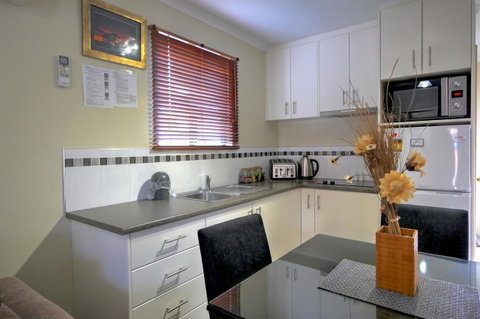 Ficifolia Lodge - Tourism Brisbane 15