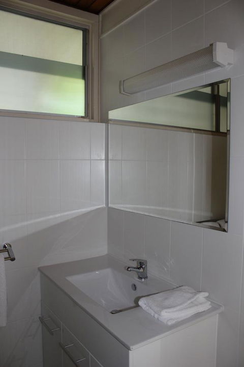 Arcadia Village Motel - Brisbane Tourism 6