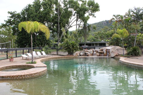 Arcadia Village Motel - Brisbane Tourism 22