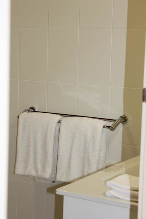 Arcadia Village Motel - Brisbane Tourism 10