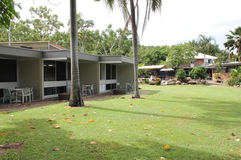 Arcadia Village Motel - Brisbane Tourism 7