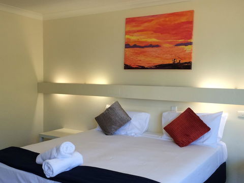 Arcadia Village Motel - Brisbane Tourism 43