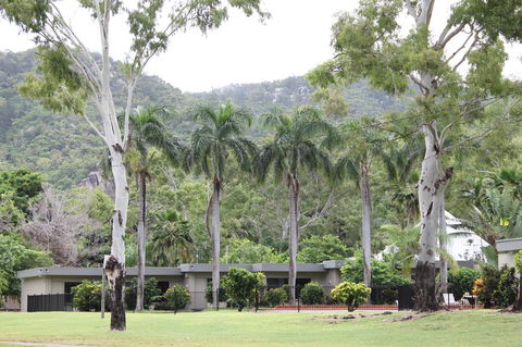 Arcadia Village Motel - Brisbane Tourism 11
