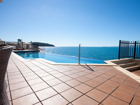 Grand Mercure Apartments Magnetic Island - Brisbane Tourism 3