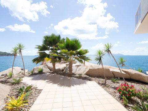 Grand Mercure Apartments Magnetic Island - Brisbane Tourism 10