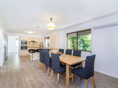 Island Homestay - Tourism Brisbane 10