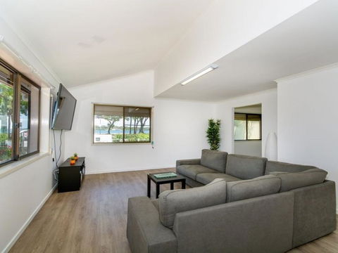 Island Homestay - Tourism Brisbane 5