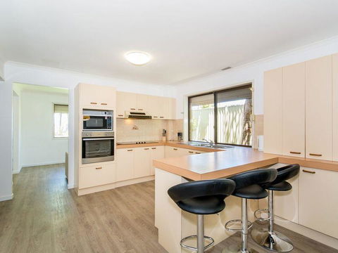 Island Homestay - Tourism Brisbane 7