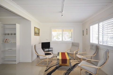 Ocean Wave - Tourism Brisbane 10