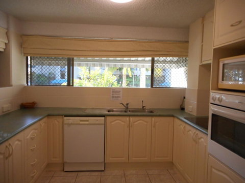 Placid Waters Holiday Apartments - Brisbane Tourism 16