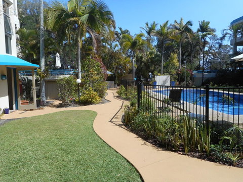 Placid Waters Holiday Apartments - Brisbane Tourism 5