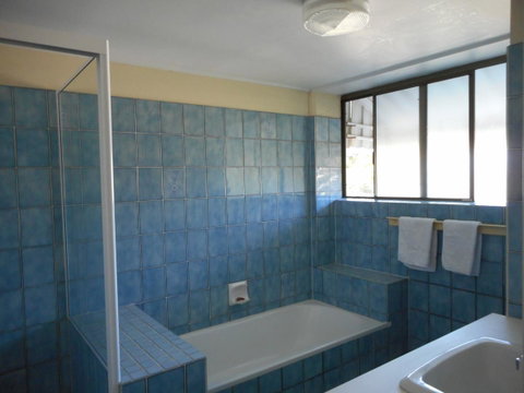 Placid Waters Holiday Apartments - Brisbane Tourism 14