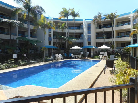 Placid Waters Holiday Apartments - Brisbane Tourism 3