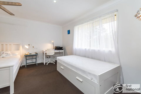 Immaculate Spacious Second Floor Unit Overlooking Pristine Parklands - Brisbane Tourism 4