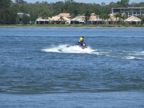 Lowset Home On The Canal - Dolphin Dr, Bongaree - Brisbane Tourism 14