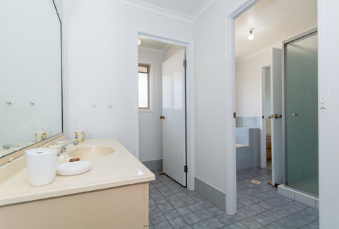 Lowset Home On The Canal - Dolphin Dr, Bongaree - Brisbane Tourism 1