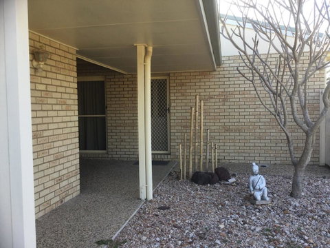 Private Canal Duplex With Pontoon - Oleander Drive, Bongaree - Brisbane Tourism 2