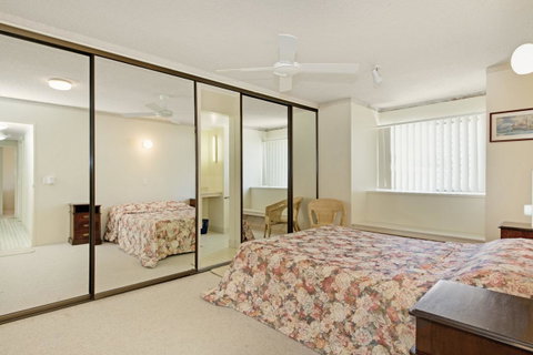 Everything You Need Including A Pool! Karoonda Sands Apartments - Brisbane Tourism 13