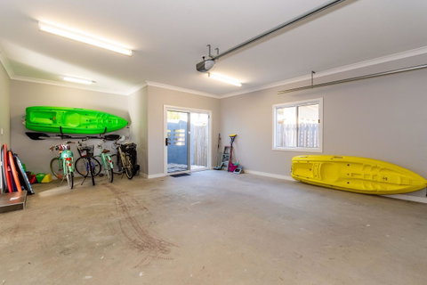 Fabulous Family Destination In Paradise Parade, Bongaree - Tourism Brisbane 4