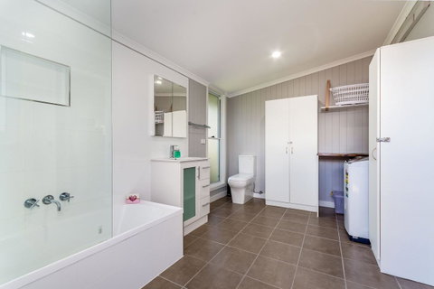 Fabulous Family Destination In Paradise Parade, Bongaree - Tourism Brisbane 16