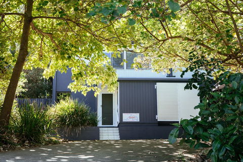 Point Break Beach House - Tourism Brisbane 1