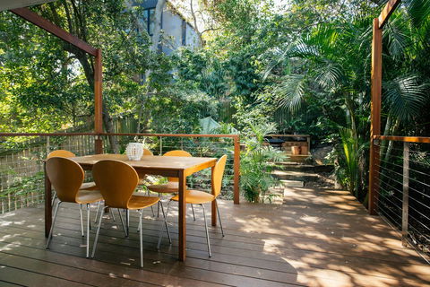 Point Break Beach House - Tourism Brisbane 0