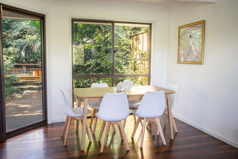 Point Break Beach House - Tourism Brisbane 6