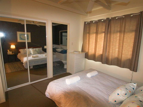17 Pt Lookout Beach Resort - Tourism Brisbane 16