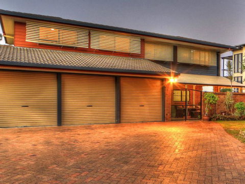Belle Vue Beach House By Discover Stradbroke - Tourism Brisbane 2