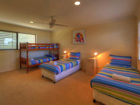 Belle Vue Beach House By Discover Stradbroke - Tourism Brisbane 25