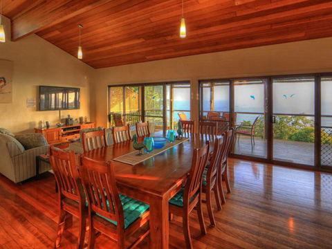 Belle Vue Beach House By Discover Stradbroke - Tourism Brisbane 17