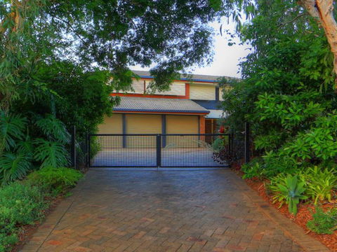 Belle Vue Beach House By Discover Stradbroke - Tourism Brisbane 14