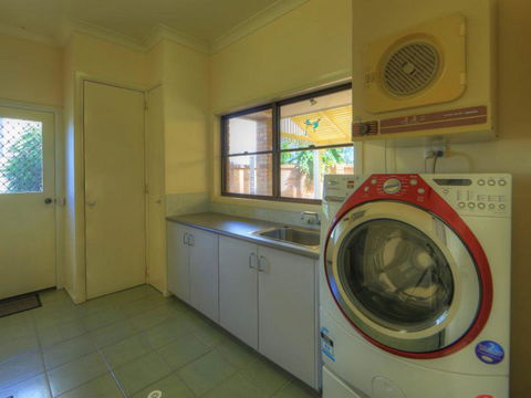 Belle Vue Beach House By Discover Stradbroke - Tourism Brisbane 20