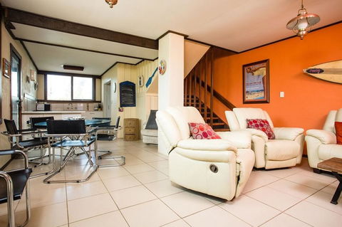 'Banksia 7' Marine Parade - Tourism Brisbane 3