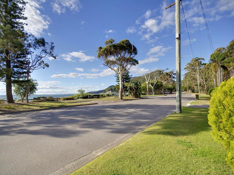 'Beachside' Shoal Bay, Unit 4 - Tourism Brisbane 3